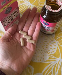 Garden of Life Multivitamin for Women, Vitamin Code Raw One for Women, Once Daily, Whole Food Iron, Probiotics for Womens Health, Gluten Free Vegetarian, 30 Count 30 Count (Pack of 1) 21 71l0EJmg8bL