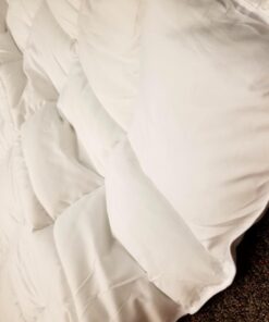 SUPERIOR Brushed Microfiber Solid Comforter, Down Alternative Bedding, Reversible, Medium Weight, Fluffy, Decorative, Duvet Insert, Oversized Blanket, Box Quilt Design, Queen, White 45 71l4e6mBl7L