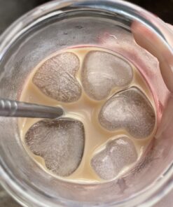 nutpods Original Coffee Creamer - Unsweetened Non Dairy Creamer Made from Almonds and Coconuts - Keto Creamer, Whole30, Gluten Free, Non-GMO, Vegan, Sugar Free, Kosher (4-Pack) 11.2 Fl Oz (Pack of 4) 28 71lFrYQFJOL