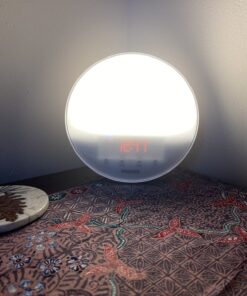 Philips SmartSleep Wake-up Light, Colored Sunrise and Sunset Simulation, 5 Natural Sounds, FM Radio & Reading Lamp, Tap Snooze, HF3520/60 38 71lQ6ZK4czL