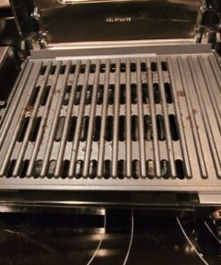 Hamilton Beach Electric Indoor Searing Grill with Viewing Window & Adjustable Temperature Control to 450F, 118 sq. in. Surface Serves 6, Removable Nonstick Grate, Stainless Steel Searing Grill with Window 69 71lc5rexf3L