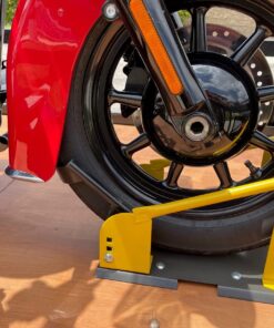 MaxxHaul 70075 Motorcycle Wheel Chock 41 71m3NKm8dtL