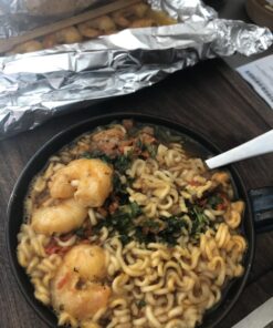 Nongshim Gourmet Spicy Shin Instant Ramen Noodle, 20 Pack, Chunky Vegetables, Premium Microwaveable Ramen Soup Mix, Savory & Rich 27 71mFydBpDmL