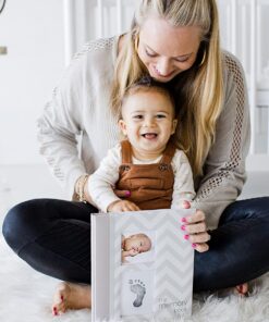 Pearhead First 5 Years Chevron Baby Memory Book, Clean-Touch Baby Safe Ink Pad for Baby’s Handprint or Baby’s Footprint, Gender Neutral Baby Milestone And Pregnancy Book, Gray Gray Chevron Babybook 34 71mhPi3xQnL