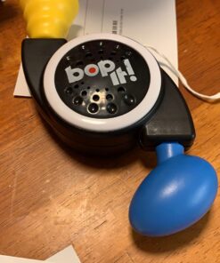 Hasbro Gaming Bop It! Micro Series Game 38 71mlkjf3S2L