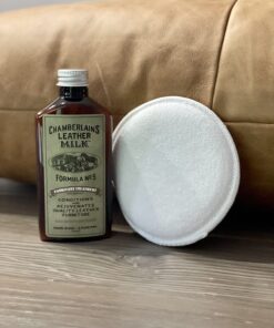 Chamberlain’s Leather Milk Furniture Treatment - All-Natural Leather Cleaner, Leather Conditioner for Couches and Living Room Furniture No 5, 6 Oz 45 71n3okv4vhL