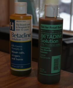 Betadine Antiseptic Liquid First Aid Solution, Povidone-iodine 10%, Infection Protection, Kills Germs In Minor Cuts Scrapes And Burns, No Sting Promise, No Alcohol or Hydrogen Peroxide, 8 FL OZ 26 71nVOi9iTL