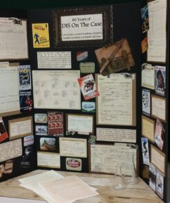 Fadeless Bulletin Board Paper, Fade-Resistant Paper for Classroom Decor, 48” x 12’, Weathered Wood, 1 Roll 48 Inches x 12 Feet 57 71neasULQcL