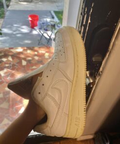 Angelus Sole Bright- Sneaker Sole Restorer that Cleans Yellow Soles- Icy Sole Bottoms -3.9oz 3.9 Fl Oz (Pack of 1) 60 71o7RJy9alL