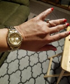 GUESS Bracelet Watch with Date Feature Gold Tone/Champagne/Gold Tone 41 71ogBqsj2AL