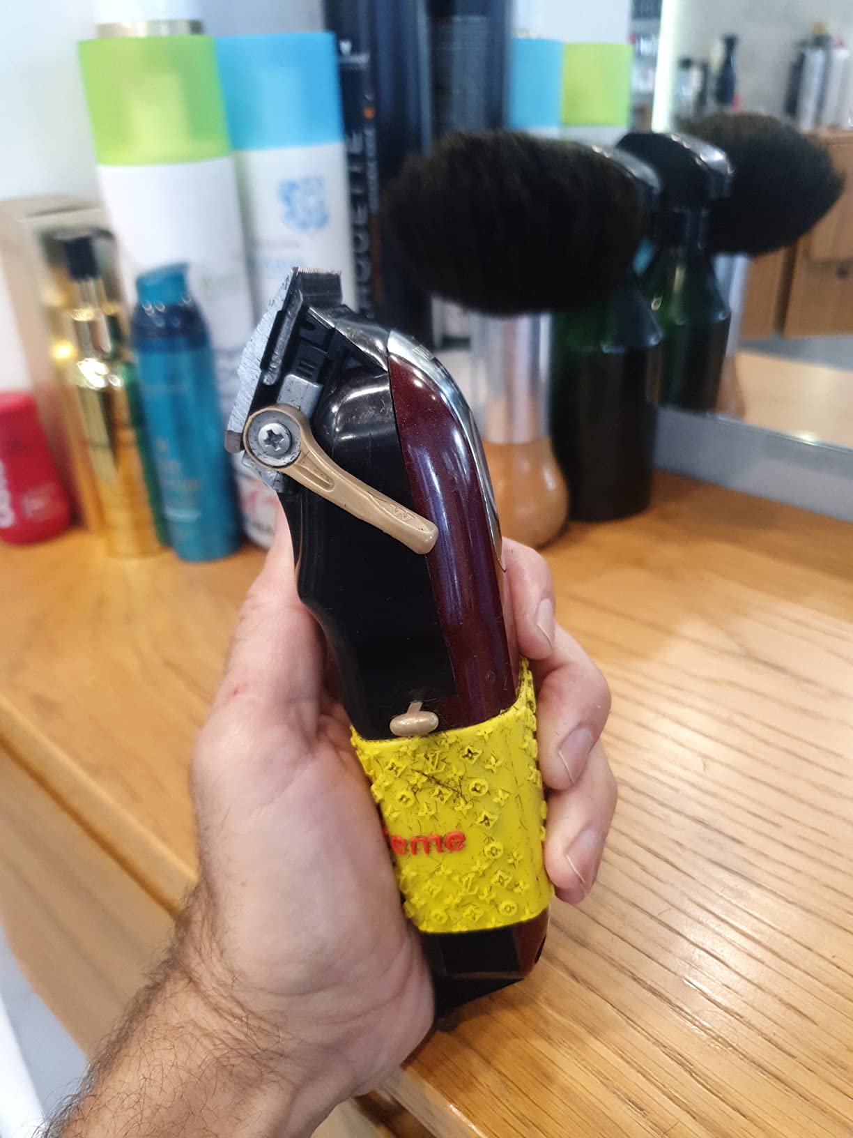 Wahl Professional 2-Hole Stagger-Tooth Clipper Blade for the 5 Star Series Cordless Magic Clip, for Professional Barbers and Stylists Item – 2161 8 Wahl Professional 2-Hole Stagger-Tooth Clipper Blade for the 5 Star Series Cordless Magic Clip, for Professional Barbers and Stylists Item – 2161 - Image 8