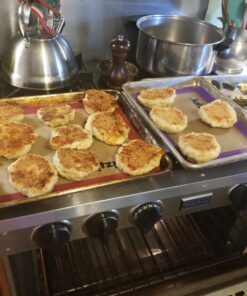 Kitzini Silicone Baking Mat Set. Non-Stick Silicone Mats for Baking. BPA Free Baking Sheets. Professional Grade Silicon Baking Sheet. INCL. 2 Half Sheets & 1 Quarter Silicone Baking Mats 2 Half & 1 Quarter Baking Sheets 40 71oxU4loUcL