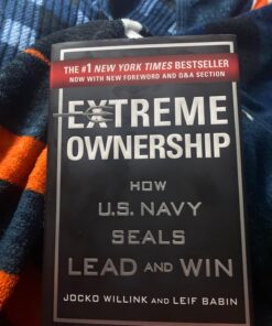 Extreme Ownership: How U.S. Navy SEALs Lead and Win (New Edition) 30 71pQA mblZL