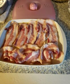 MSC International 78416 Joie Piggy Microwave Bacon Tray with Splatter Lid, Holds 4-5 Strips of Bacon, 10.5 x 8.5 x 2 41 71pWbwmFeoL