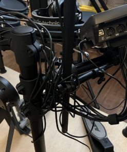 Alesis Nitro Mesh Kit - Electronic Drum Set with Quiet Mesh Pads, USB MIDI, Kick Pedal and Rubber Kick Drum, 40 Kits, 385 Sounds, Drum Lessons 1st Generation 61 71pZ7qazqIL