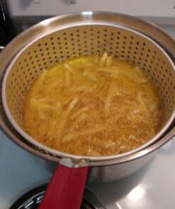 Bayou Classic 1201 10-qt Aluminum Fry Pot Features Perforated Aluminum Basket Heavy Duty Riveted Handles Perfect For Deep Frying French Fries Hush Puppies Fish & Chicken 39 71pkF8B75HL