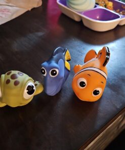 The First Years Disney Finding Nemo Bath Toys - Dory, Nemo, and Squirt — Squirting Kids Bath Toys for Sensory Play - 3 Count 28 71q90Rq4iOL