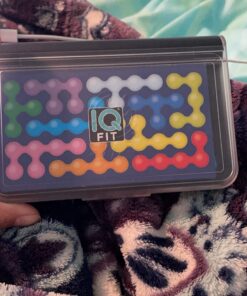 SmartGames IQ Fit - a fun 3D travel game for ages 6-adult featuring 120 challenges 15 71qQYocnByL