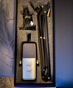 FIFINE Gaming XLR/USB Microphone Kit, Streaming Dynamic Mic Set for PC, Computer Mic for Vocal Podcast Recording Voiceover, with Headphones Jack, Gain Knob, Arm Stand-AmpliGame AM8T White 56 71qVx1qkacL 1