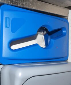 Rubbermaid Commercial Products Stream Recycling Top/Lid, Blue, Compatible with Rubbermaid Slim Jim Recycling Station Bottle/Paper Top 5 71qZ1saHXbL