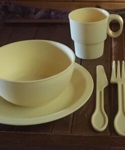 KidKraft 27-Piece Pastel Cookware Set, Plastic Dishes and Utensils for Play Kitchens, Gift for Ages 18 mo+ 48 71qqpW01LIL