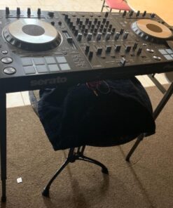 Gator Frameworks Keyboard and Audio Utility Table with Multi Point Adjustability and Built in Leveling Bubble; Min/Max Height - 26"/44" (GFW-UTILITY-TBL), Black 43 71r2Irl4dhL