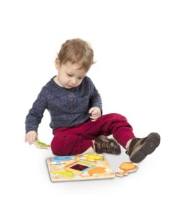 Melissa & Doug First Play Wooden Touch and Feel Puzzle Peek-a-Boo Pets With Mirror 14 71rAhDFE0kL