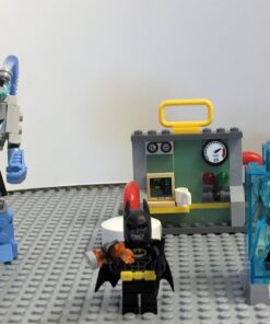 LEGO Batman Movie Mr. Freeze Ice Attack 70901 Building Kit (201 Piece) 21 71rJj666NZL