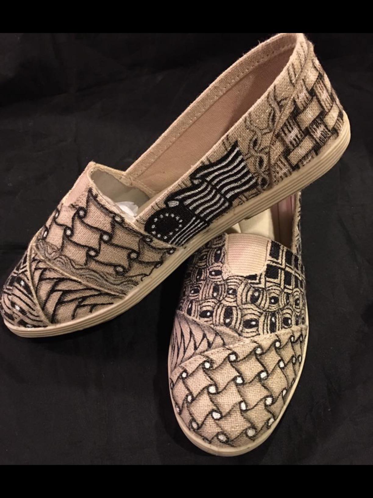 SHARPIE Oil-Based Paint Markers, Fine Point, Assorted Colors, 5 Count - Great for Rock Painting Classic Assorted 5 Count (Pack of 1) Fine Tip 23 SHARPIE Oil-Based Paint Markers, Fine Point, Assorted Colors, 5 Count - Great for Rock Painting Classic Assorted 5 Count (Pack of 1) Fine Tip - Image 23