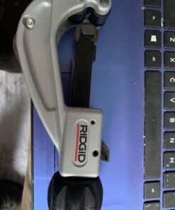 RIDGID 31632 Model 151 Quick-Acting Tubing Cutter with 1/4"-1-5/8" Cutting Capacity, Silver Black Tubing Cutter, Small 38 71sFFSKtJhL