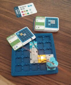 ThinkFun Circuit Maze Electric Current Brain Game and STEM Toy for Boys and Girls Age 8 and Up - Toy of the Year Finalist, Teaches Players about Circuitry through Fun Gameplay 37 71sFvxK27eL