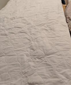 Epica Premium Ultra Plus Waterproof Sheet Protector Bed Pad, Under-pad, Quilted, Waterproof, and Washable, 34" x 52" for Children or Adults with Incontinence (1-Pack) 34x52 Inch (Pack of 1) 27 71smL34Nx3L