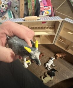 Melissa & Doug Fold and Go Wooden Barn With 7 Animal Play Figures - Farm Animals Portable Toys For Kids And Toddlers Ages 3+ Set 41 71t1NGnogYL