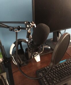 USB Microphone, MAONO 192KHZ/24Bit Plug & Play PC Computer Podcast Condenser Cardioid Metal Mic Kit with Professional Sound Chipset for Recording, Gaming, Singing, YouTube (AU-A04) Black 50 71tSRgkUDXL