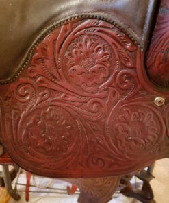 Chamberlain’s Leather Milk Furniture Treatment - All-Natural Leather Cleaner, Leather Conditioner for Couches and Living Room Furniture No 5, 6 Oz 54 71tbTX6nNKL