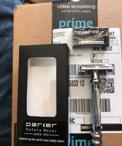 Parker Safety Razor, 99R Chrome Long Handle Heavyweight Butterfly Open Double Edge Safety Razor for Men, 5 Parker Premium Platinum Double Edge Razor Blades Included 65 71tuFgFFJ3L