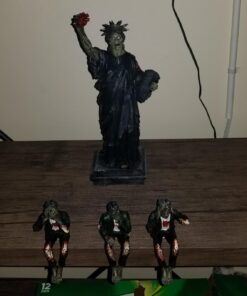 Walking Dead Zombie Undead See Hear Speak No Evil Set of Shelf Sitters Computer Top Statue Figurines 31 71u1RLvRfIL