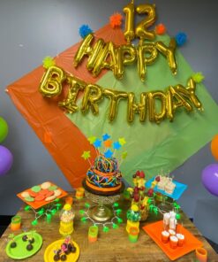 Wilton Decorator Preferred Neon Fondant - Add Colored Details to Your Cakes and Treats with These 4-Pack Fondant Icing, 4.4 oz. Each 28 71uHs83G70L