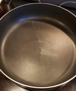 T-fal Specialty Nonstick Saute Pan with Glass Lid 5 Quart Oven Safe 350F Cookware, Pots and Pans, Dishwasher Safe Black 39 71uOFBAS1kL