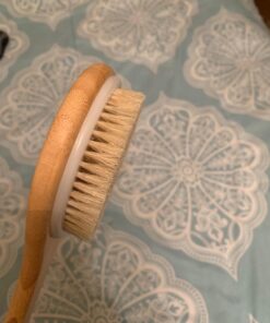 Chikoni Dry Bath Body Brush Back Scrubber with Anti-Slip Long Wooden Handle, 100% Natural Bristles Body Massager, Perfect for Exfoliating, Detox and Cellulite, Blood Circulation, Good for Health 43 71unR6iWsTL