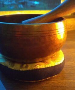 Tibetan Singing Bowl Set ~ Easy to Play with Dual-End Striker & Cushion ~ Beautiful Sound for Holistic Healing, Stress Relief, Meditation & Relaxation ~ Gratitude Pattern ~ Antique Light Brown Bowl 47 71up L6hNeL