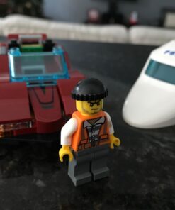 LEGO City Police High-Speed Chase 60138 Building Toy with Cop Car, Police Helicopter, and Getaway Sports Car (294 Pieces) 43 71up07OM mL