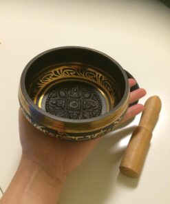 DharmaObjects Tibetan Meditation Om Mani Padme Hum Peace Singing Bowl With Mallet Small Black 23 71utYAHzUL