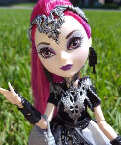Mattel DHF97 - Ever After High Toy - Dragon Games - Teenage Evil Queen Deluxe Special Edition Doll 41 71wHze0Ud2L