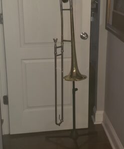 K&M - Konig & Meyer 14985.000.55 Trombone Stand - Industry Standard Fits Trombones and Marching Baritone Horns - Sturdy Folding Leg Base - Professional Grade for all Musicians - German Made - Black Regular Stand 15 71wgxUQf2ZL