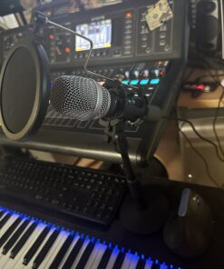 MAONO USB/XLR Podcasting Dynamic Microphone, Studio Mic Kit with Volume Control, Shock Mount, Pop Filter, Ideal for Vocal, Recording, Voice Over, Live Streaming (Gray) Gray 35 71whcfPQSyL