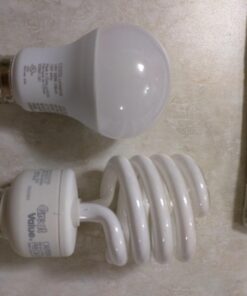 Philips LED Non-Dimmable A19 Frosted Light Bulb: 1500-Lumen, 5000-Kelvin, 14-Watt (100-Watt Equivalent), E26 Medium Screw Base, Daylight, 4-Pack, 455717 4 Count (Pack of 1) 100-Watt Equivalent 41 71wiSx8ebUL