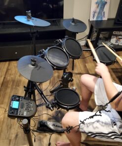 Alesis Nitro Mesh Kit - Electronic Drum Set with Quiet Mesh Pads, USB MIDI, Kick Pedal and Rubber Kick Drum, 40 Kits, 385 Sounds, Drum Lessons 1st Generation 67 71wmfhTmQzL