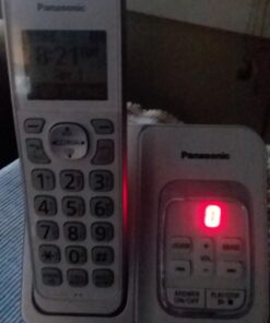 Panasonic DECT 6.0 Expandable Cordless Phone with Answering Machine and Smart Call Block - 2 Cordless Handsets - KX-TGD532W (White/Silver) White/Silver 2 Handsets Talking Caller ID + Answering Machine 33 71woFDF0UsL