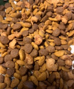 Purina ONE Natural Dry Cat Food, Tender Selects Blend With Real Salmon - 16 lb. Bag 16.00 Pound (Pack of 1) 39 71x2xmEE5BL